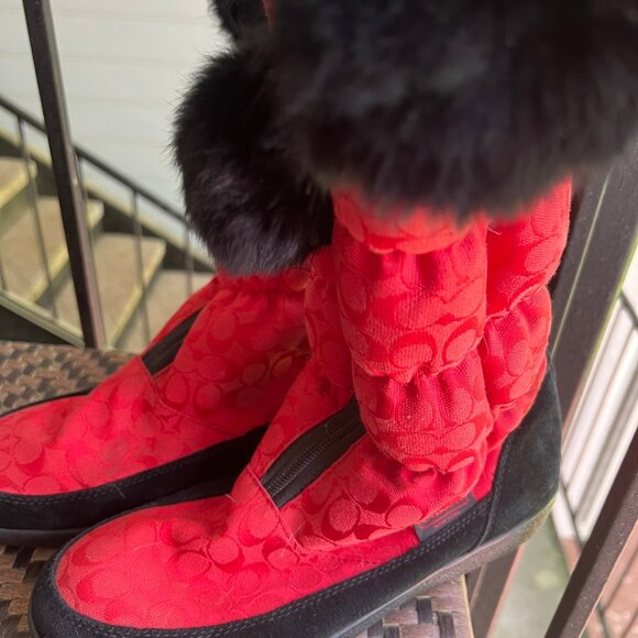 Slightly worn Coach Theona Red Genuine Rabbit Fur Trim Boots Sz 9 - Picture 3 of 4